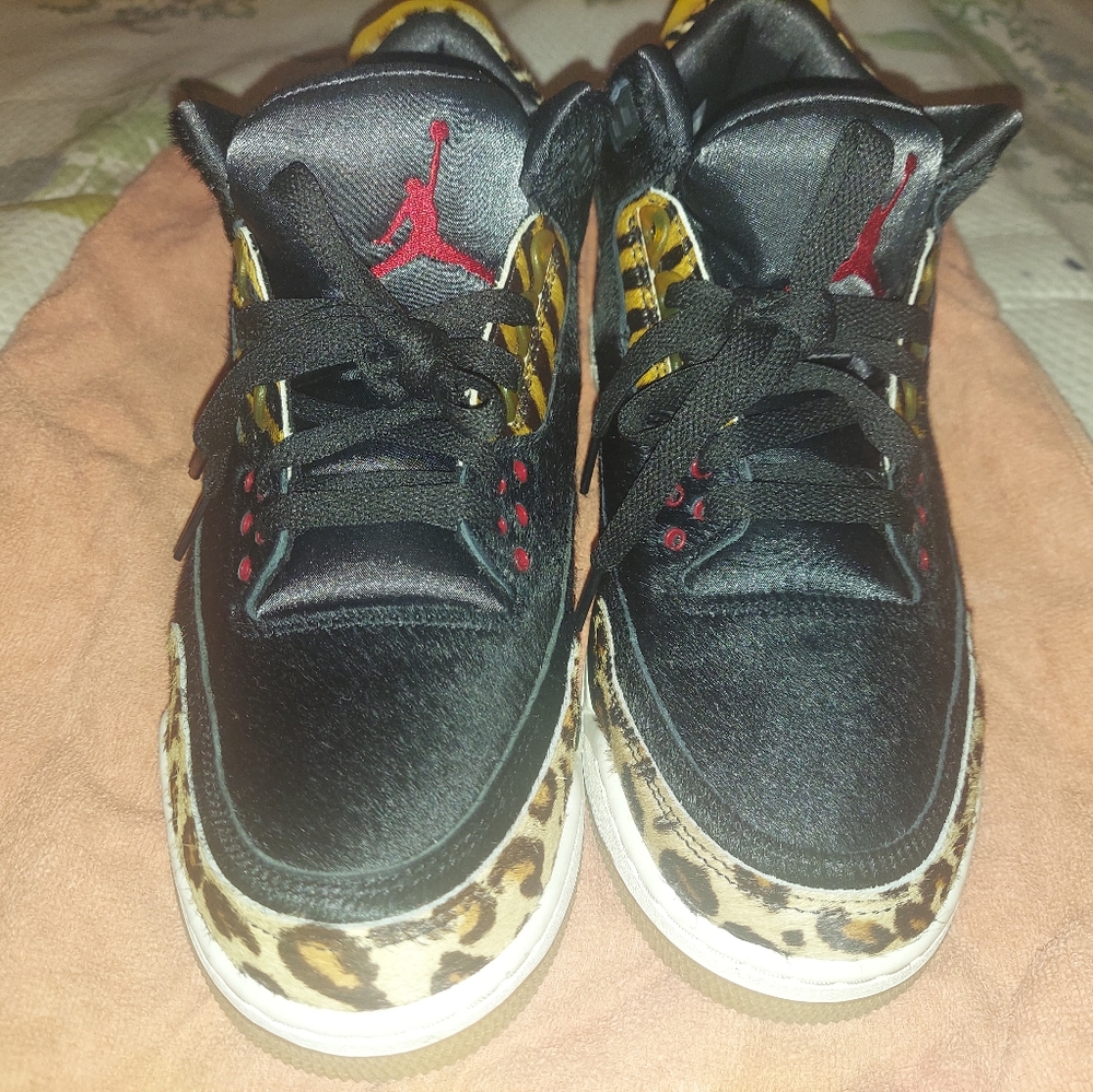 Air jordan 3 animal Instinct shoes only been worn twice